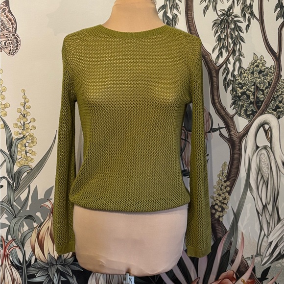 3D Knit Mesh Uniqlo Sweater, Olive, Size Small - Picture 3 of 6